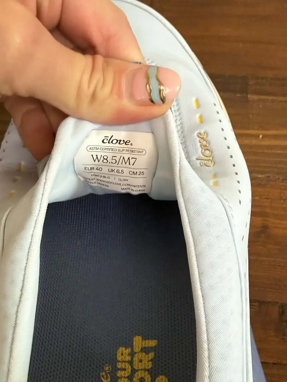 Clove Women's Slip-Resistant Nursing Sneakers Light Blue Size W8.5/M7 - Picture 5 of 6